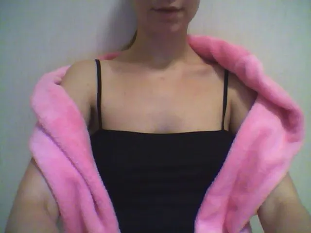 Live sex webcam photo for Lilly_Bella #271721926