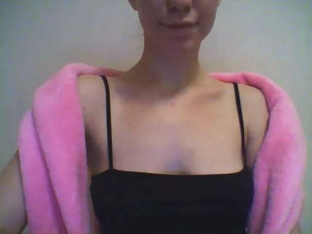 Live sex webcam photo for Lilly_Bella #271735119