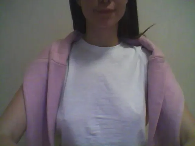 Live sex webcam photo for Lilly_Bella #271778537