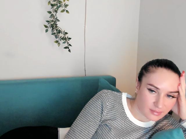 Live sex webcam photo for Lilly_Shine #271729758