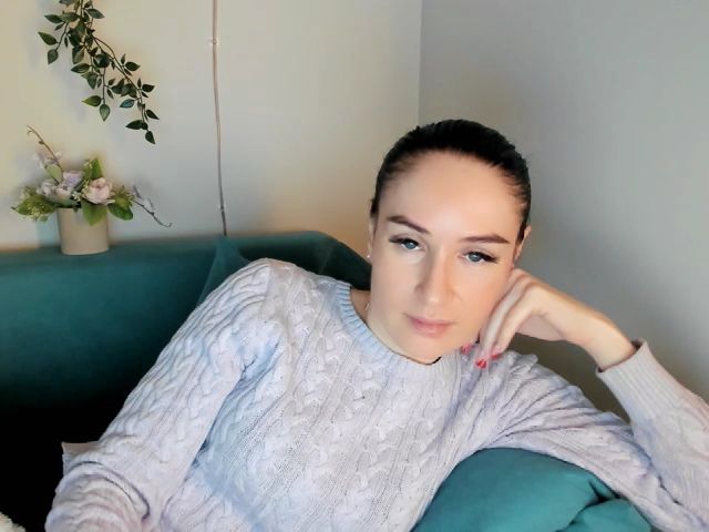 Live sex webcam photo for Lilly_Shine #271757060