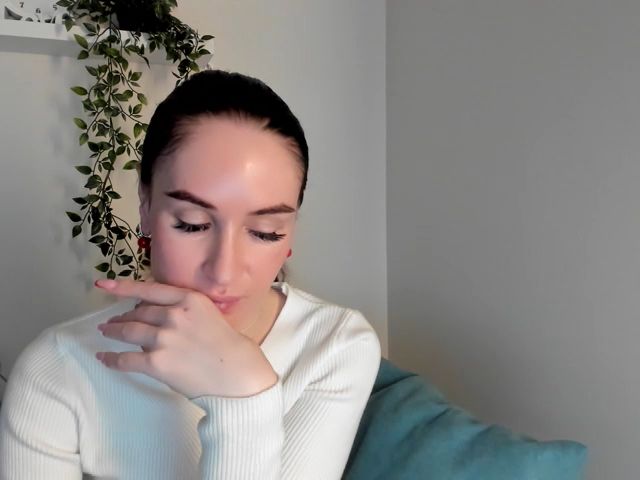 Live sex webcam photo for Lilly_Shine #271799723