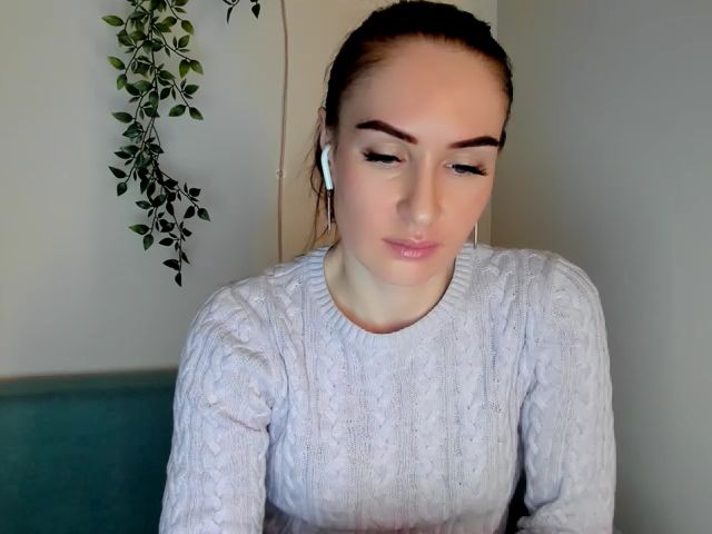 Live sex webcam photo for Lilly_Shine #271975573