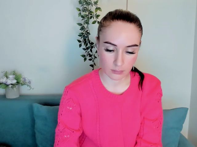 Live sex webcam photo for Lilly_Shine #272018438