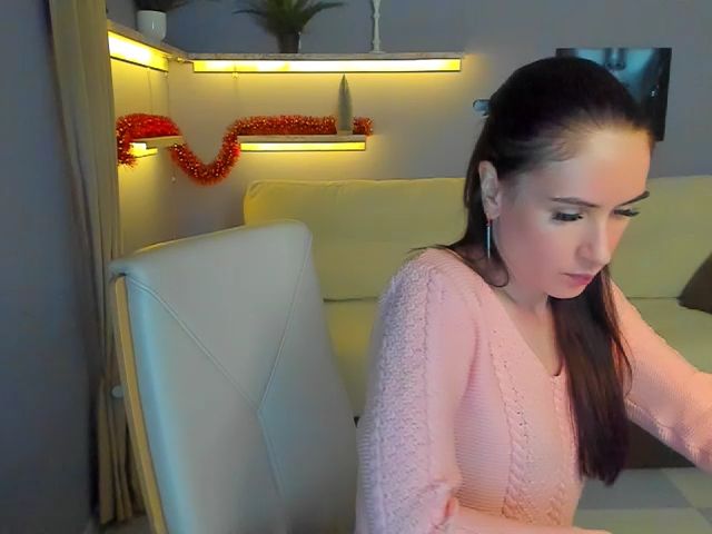 Live sex webcam photo for Lilly_Shine #272052598