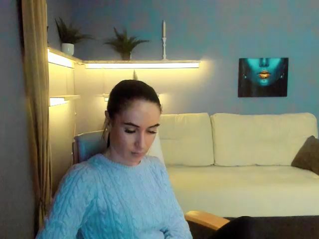 Live sex webcam photo for Lilly_Shine #272130707