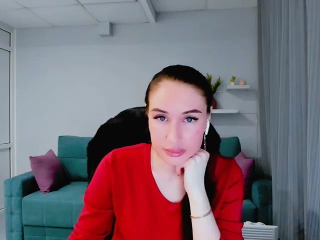 Live sex webcam photo for Lilly_Shine #272418901