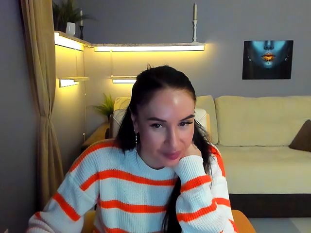 Live sex webcam photo for Lilly_Shine #272630469