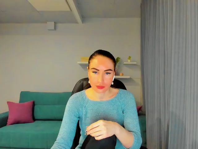 Live sex webcam photo for Lilly_Shine #272848367