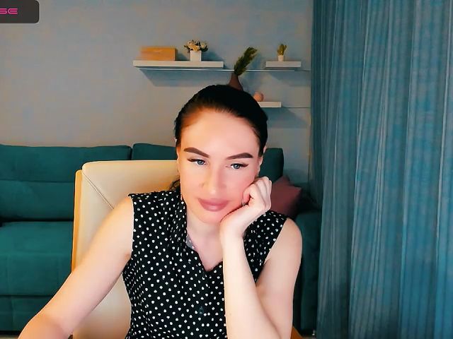 Live sex webcam photo for Lilly_Shine #273080883