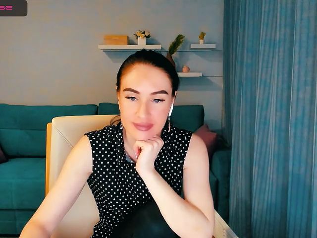 Live sex webcam photo for Lilly_Shine #273081062