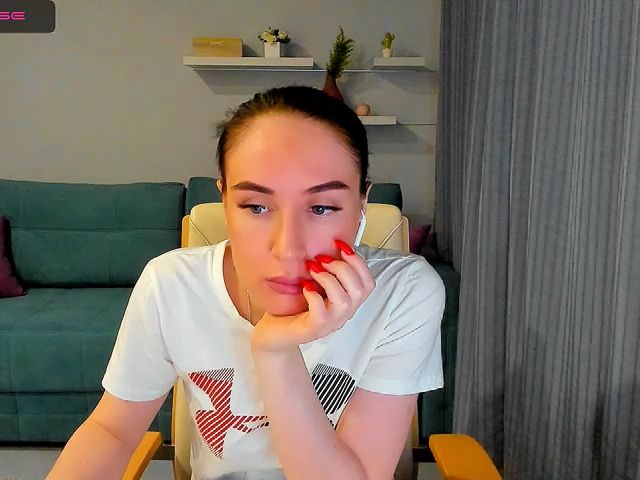 Live sex webcam photo for Lilly_Shine #273335597