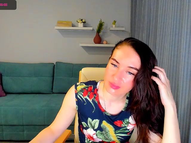 Live sex webcam photo for Lilly_Shine #273389593