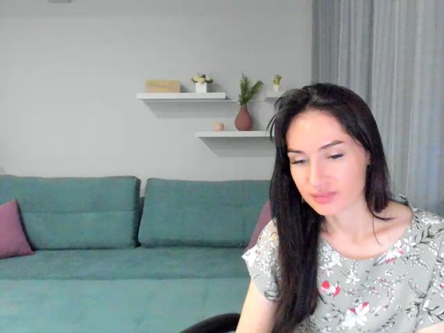 Live sex webcam photo for Lilly_Shine #274205311