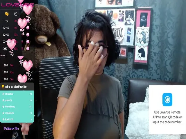 Live sex webcam photo for Lillyqueen1 #273405542