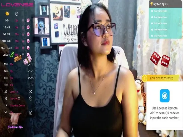 Live sex webcam photo for Lillyqueen1 #273479915
