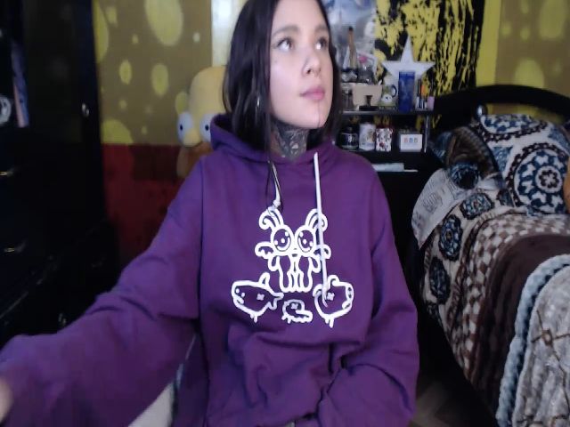 Live sex webcam photo for Lilmarieee #287894309