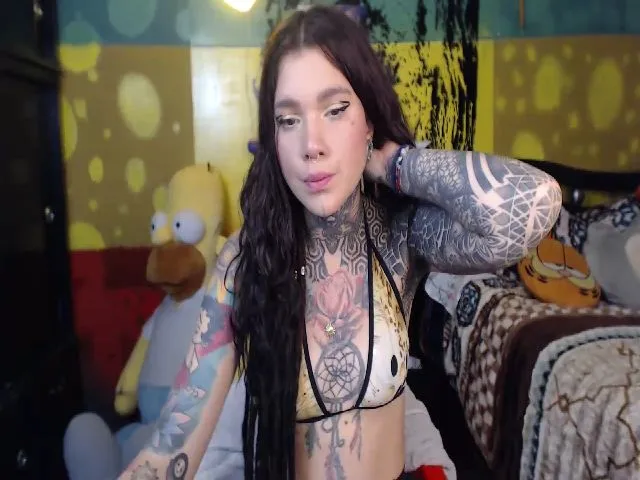 Live sex webcam photo for Lilmarieee #287894318