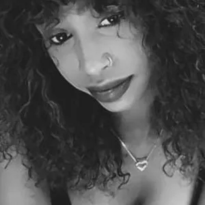 Live sex webcam photo for Lilmissbaddy #290162945