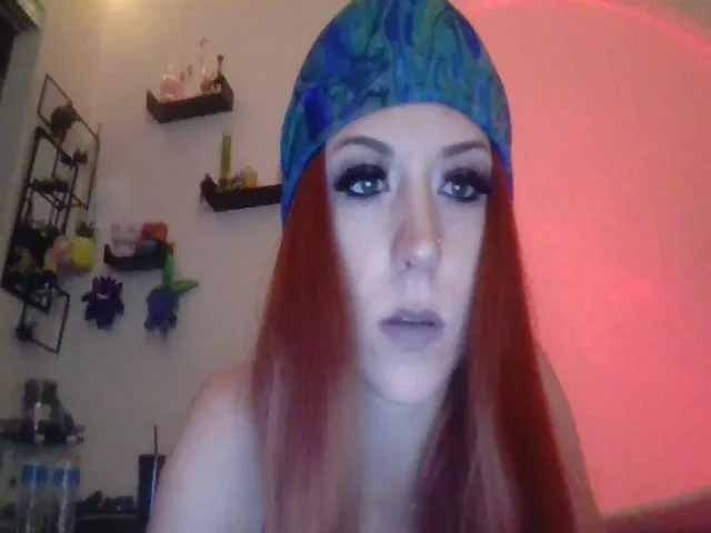 Live sex webcam photo for LilreD222 #273720292
