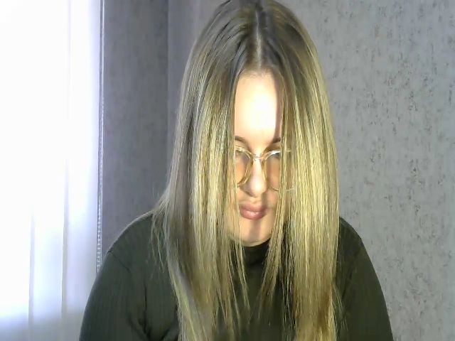 Live sex webcam photo for LiluDarkse #272448344