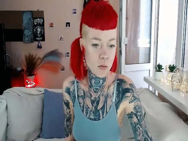 Live sex webcam photo for LiluKayden #273549978