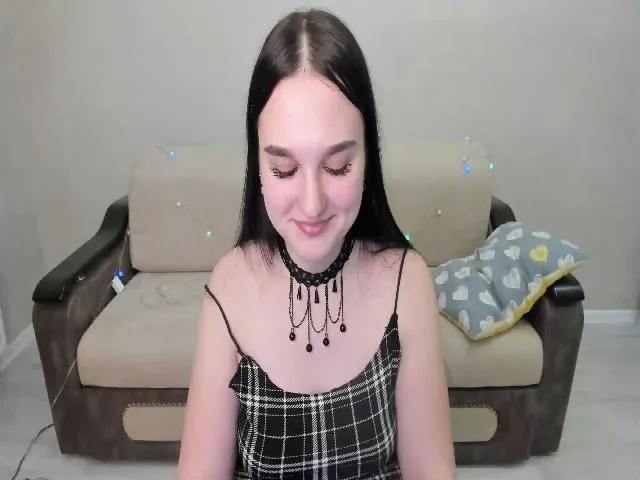 Live sex webcam photo for LilyAllen20 #273074765