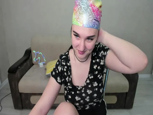 Live sex webcam photo for LilyAllen20 #273230841
