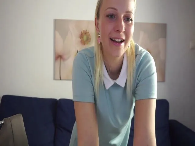 Live sex webcam photo for LilyEuphoria #273380193