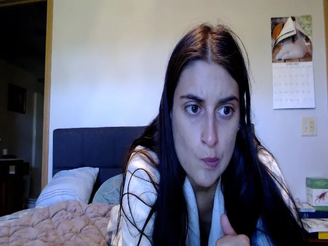 Live sex webcam photo for LilyLou23 #273848156