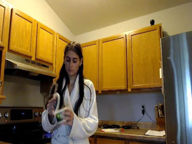 Live sex webcam photo for LilyLou23 #273860264