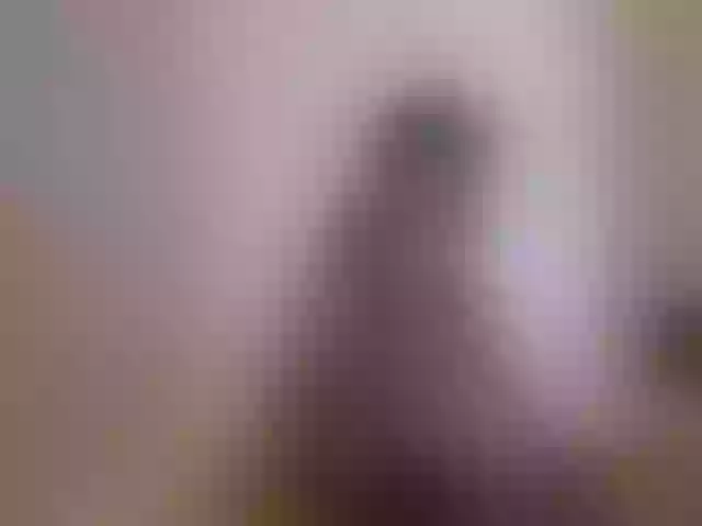 Live sex webcam photo for LilyLou23 #273880667