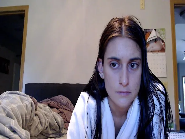 Live sex webcam photo for LilyLou23 #273899666