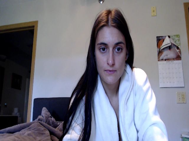 Live sex webcam photo for LilyLou23 #273911227