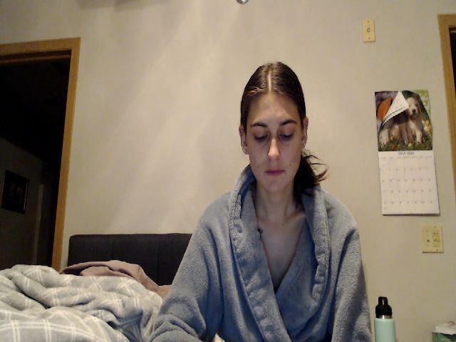 Live sex webcam photo for LilyLou23 #273955919