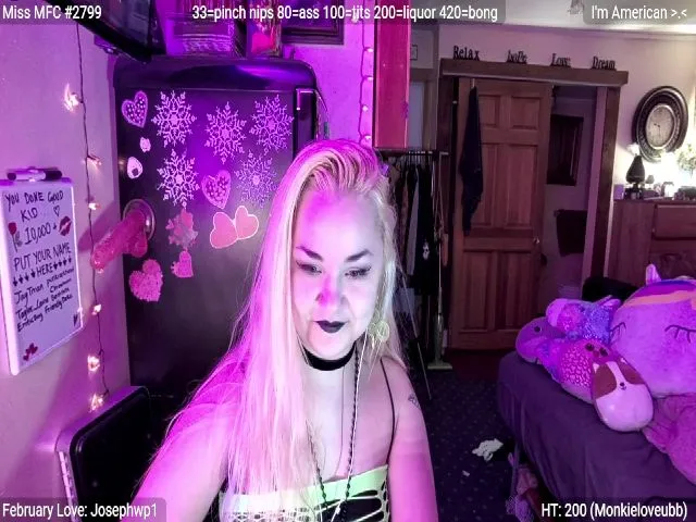 Live sex webcam photo for LilyWhite42O #272289213