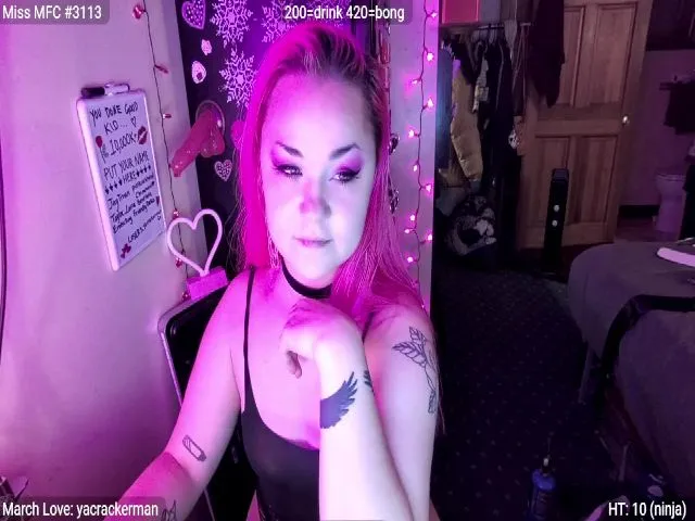 Live sex webcam photo for LilyWhite42O #272934041