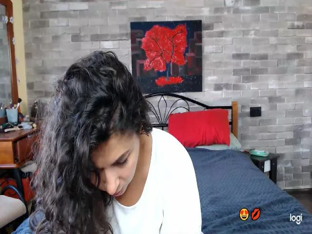 Live sex webcam photo for LimonadV #273894613