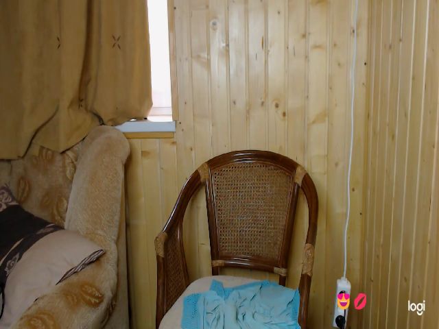 Live sex webcam photo for LimonadV #274246682