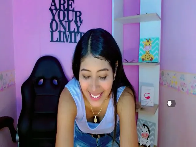Live sex webcam photo for Lina_Ross #272953318