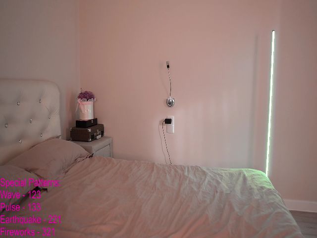 Live sex webcam photo for LindaMei #273859329