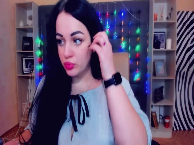 Live sex webcam photo for LindaRamos #272281852