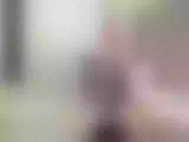 Live sex webcam photo for LindaSophie #273352990