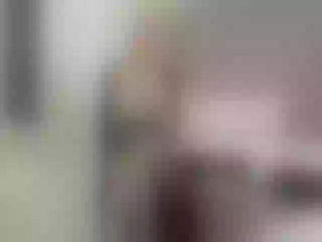 Live sex webcam photo for LindaSophie #273465259