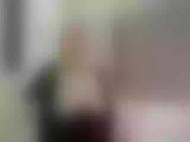 Live sex webcam photo for LindaSophie #273468563