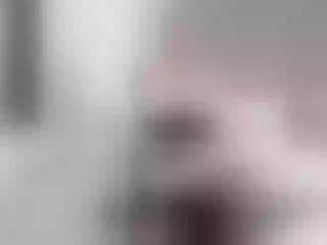 Live sex webcam photo for LindaSophie #273629310