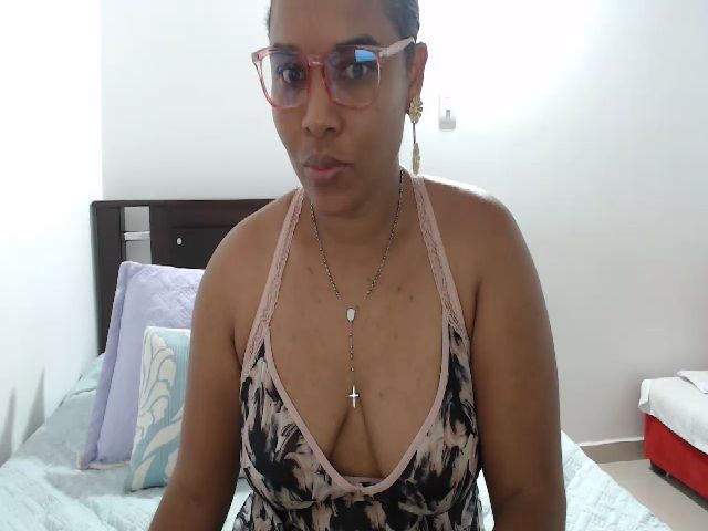 Live sex webcam photo for Linda_Brown8 #273512824