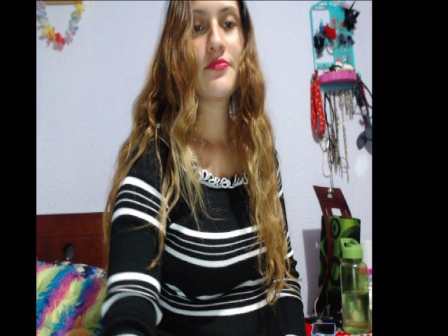 Live sex webcam photo for Linda_XD #272272599