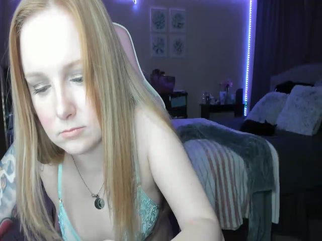 Live sex webcam photo for LindsayLuvv #271788669