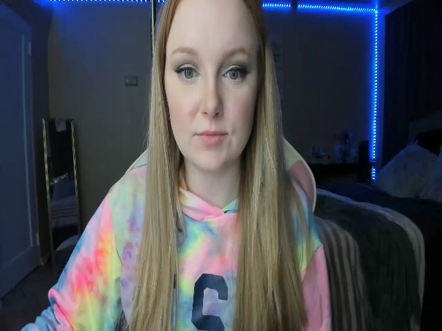 Live sex webcam photo for LindsayLuvv #271788888